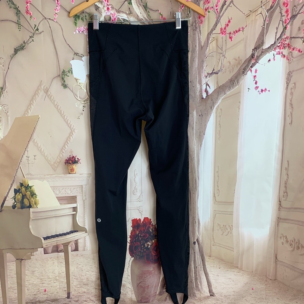 SOLD Lululemon Hold On Flock Mesh Black - Picture 6 of 8